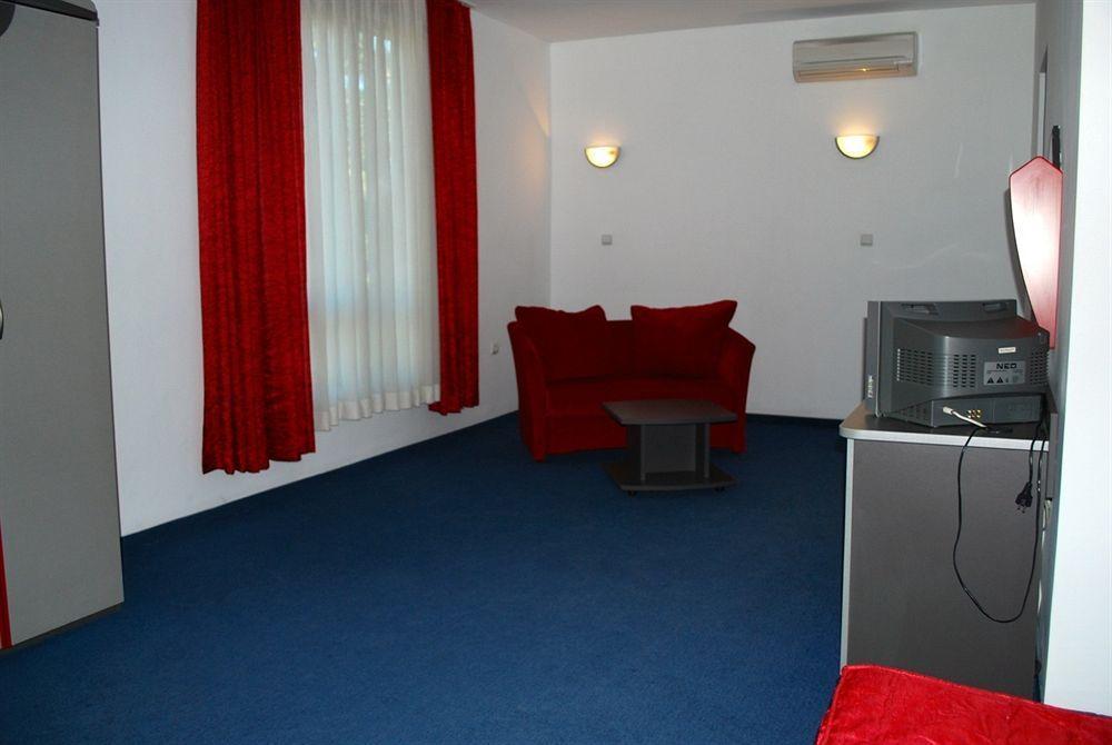 City Mark Hotel Varna Exterior photo