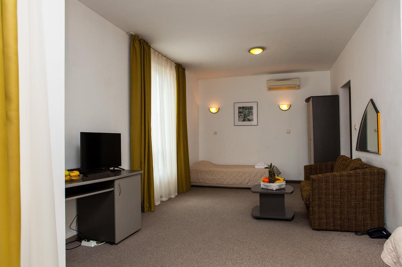 City Mark Hotel Varna Exterior photo