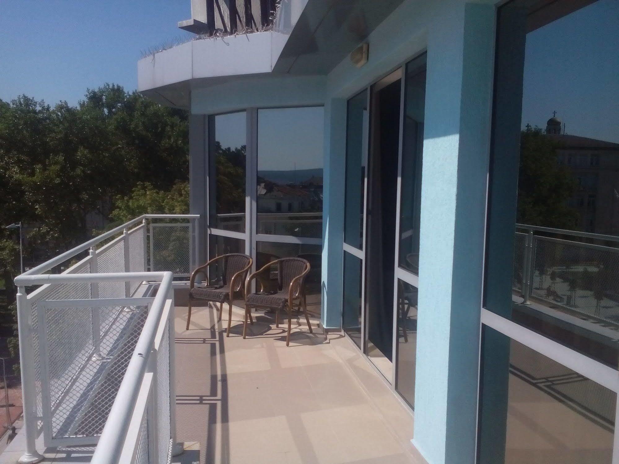 City Mark Hotel Varna Exterior photo